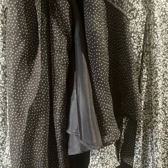 Conrad C skirt, multiple layers, beautiful. Size 16 - Picture 4 of 4